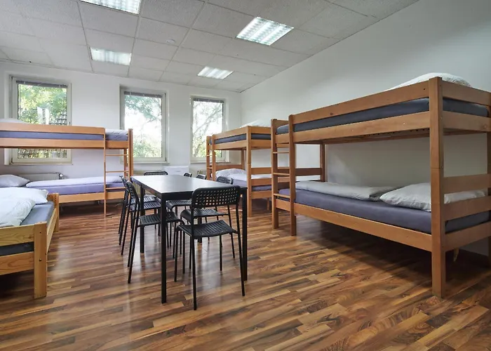 K 357 - Staffboarding - Personal- Und Monteurzimmervermietung Und Vermittlung In Und Umgebung Hostal *