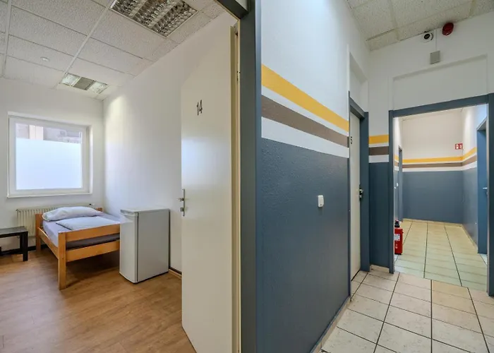 Hostal K 357 - Staffboarding - Personal- Und Monteurzimmervermietung Und Vermittlung In Und Umgebung Hamburgo