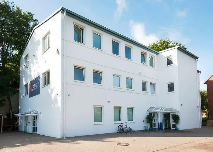 K 357 - Staffboarding - Personal- Und Monteurzimmervermietung Und Vermittlung In Und Umgebung Hostal